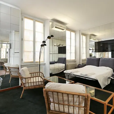 Apartment Elegant Corso Venezia Terrace Apt Milan