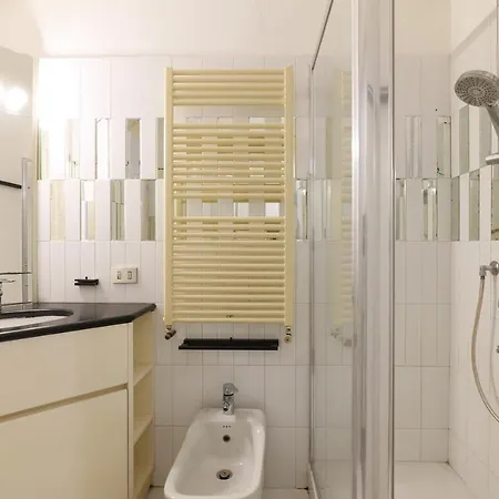 Elegant Corso Venezia Terrace Apt Apartment *