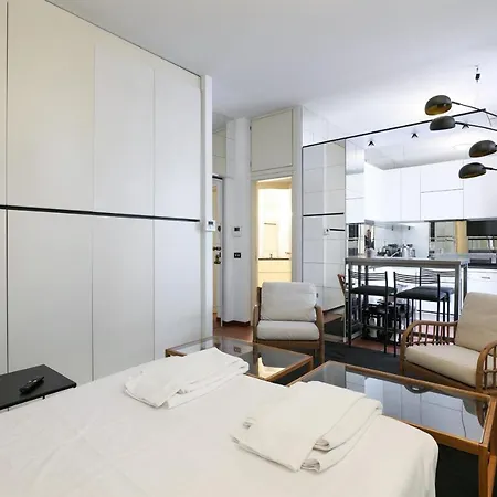 Elegant Corso Venezia Terrace Apt *