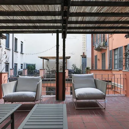 Elegant Corso Venezia Terrace Apt Daire